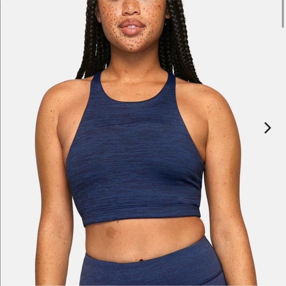 Outdoor Voices Move Free Crop in Baltic